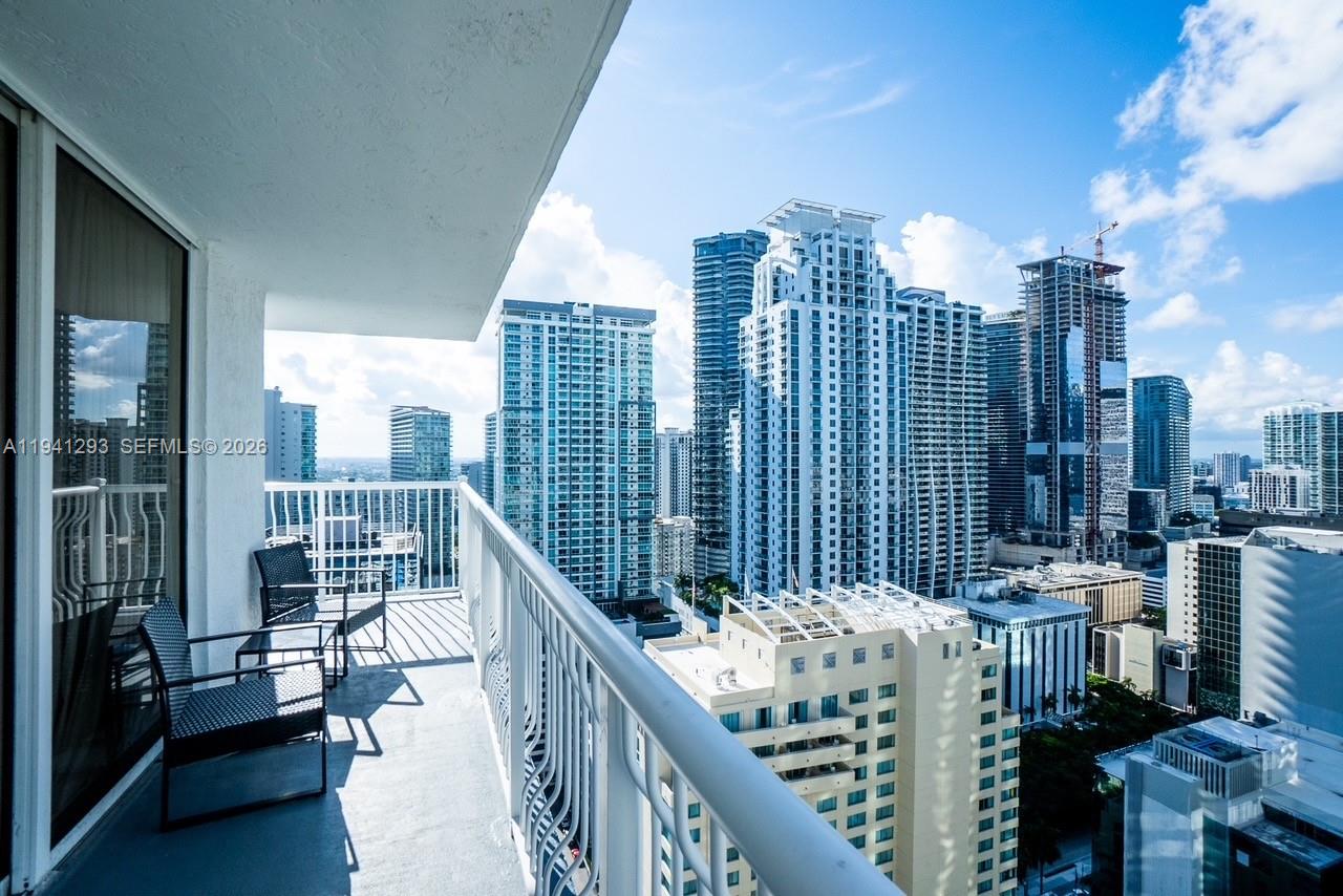 THE CLUB AT BRICKELL BAY - Residential