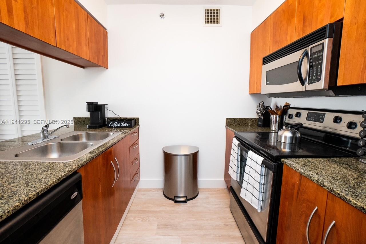 THE CLUB AT BRICKELL BAY - Residential