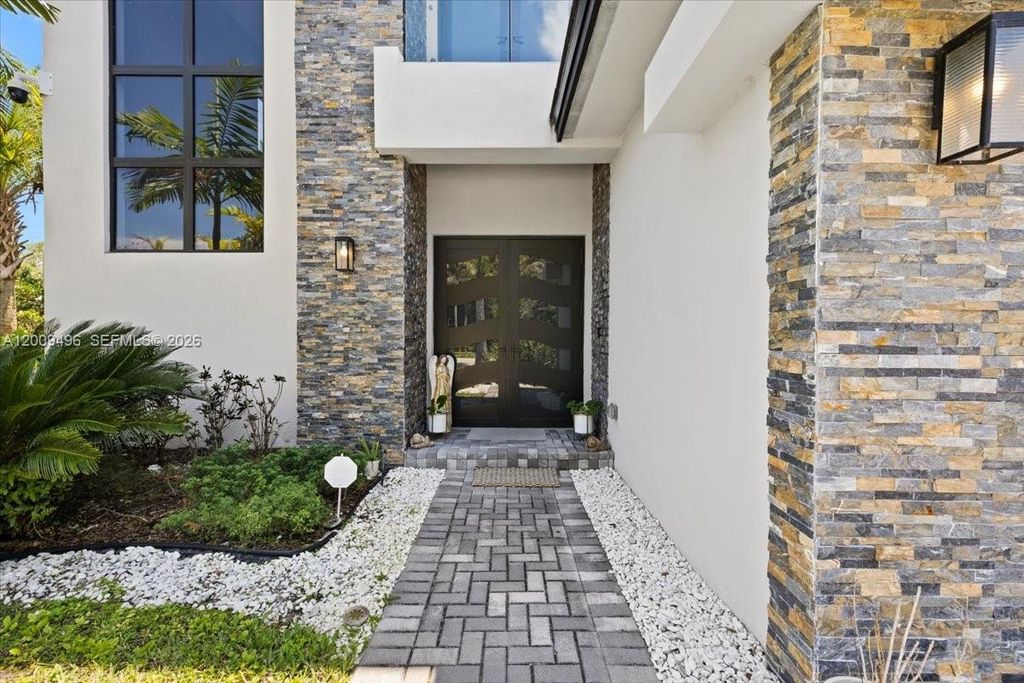 Photo of 12120 Rhino Oaks Dr #0, Davie, FL 33325 (MLS # A12009496)