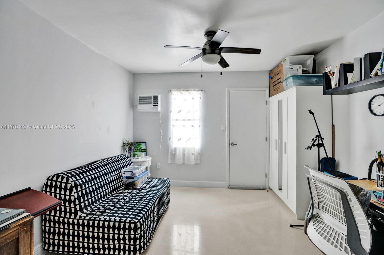 TOWNHOUSES OF THE CALIF - Residential