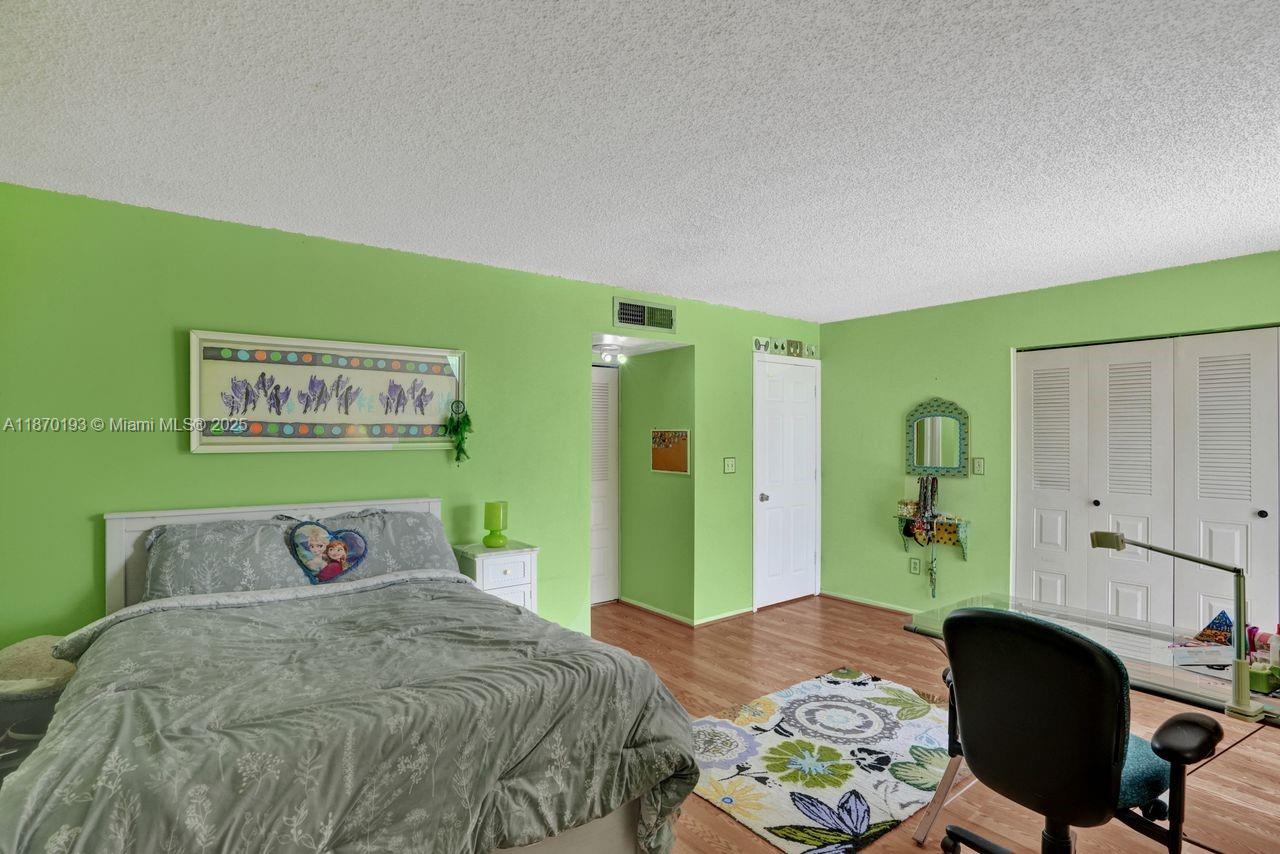 TOWNHOUSES OF THE CALIF - Residential