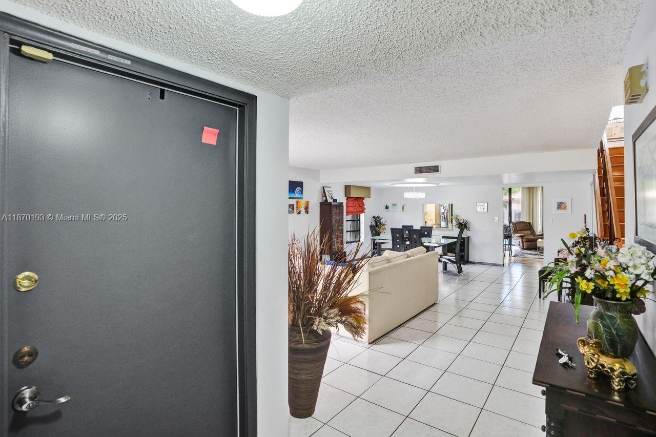 TOWNHOUSES OF THE CALIF - Residential