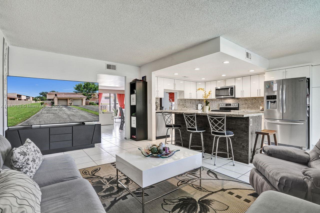 TOWNHOUSES OF THE CALIF - Residential