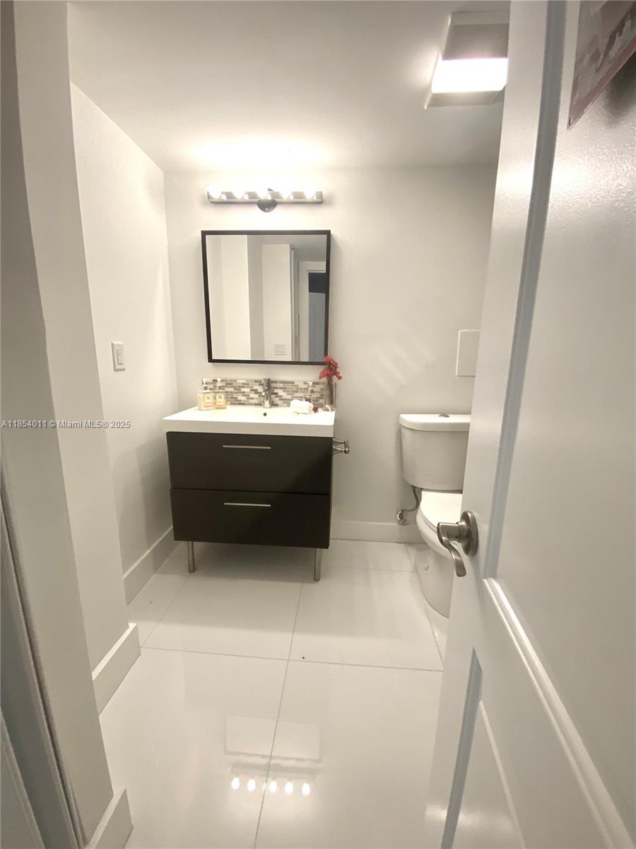 BRAVURA I CONDO - Residential