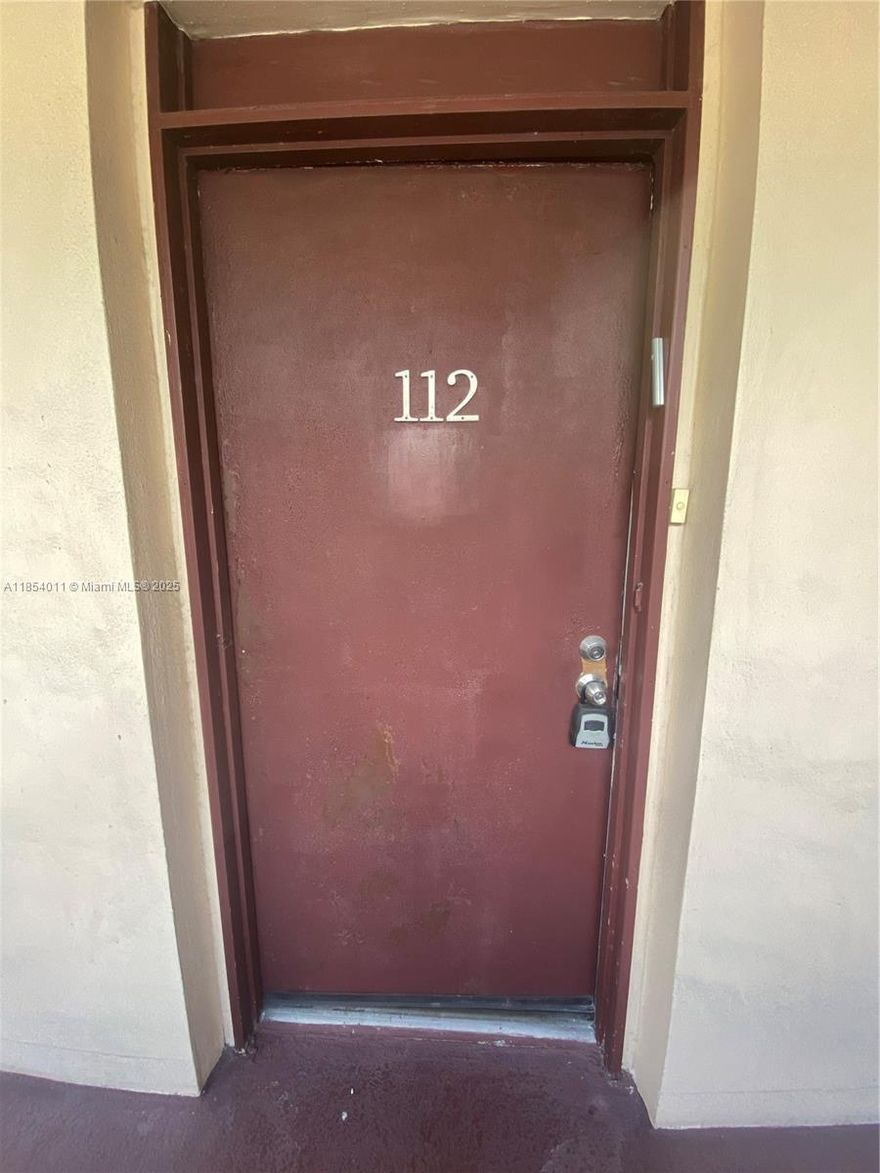 Beautiful Fully Renovated 2-Bedroom, 2-Bathroom Ground-Floor Apartment This stunning ground-floor unit has been completely renovated and features natural porcelain tile flooring throughout.
The spacious kitchen offers elegant white wood cabinetry, quartz countertops, and stainless steel appliances, with convenient dual access from both the kitchen and the living room.
Both full bathrooms have been tastefully updated with modern finishes and glass shower enclosures.
One assigned parking space is included. Laudry facility.
Prime Location in Aventura, just minutes from premier shopping centers and plazas.