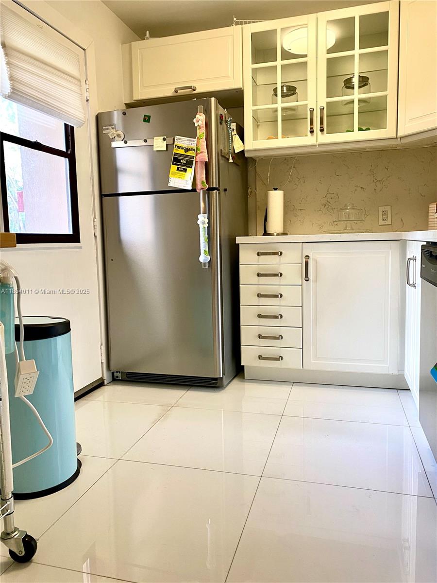 BRAVURA I CONDO - Residential