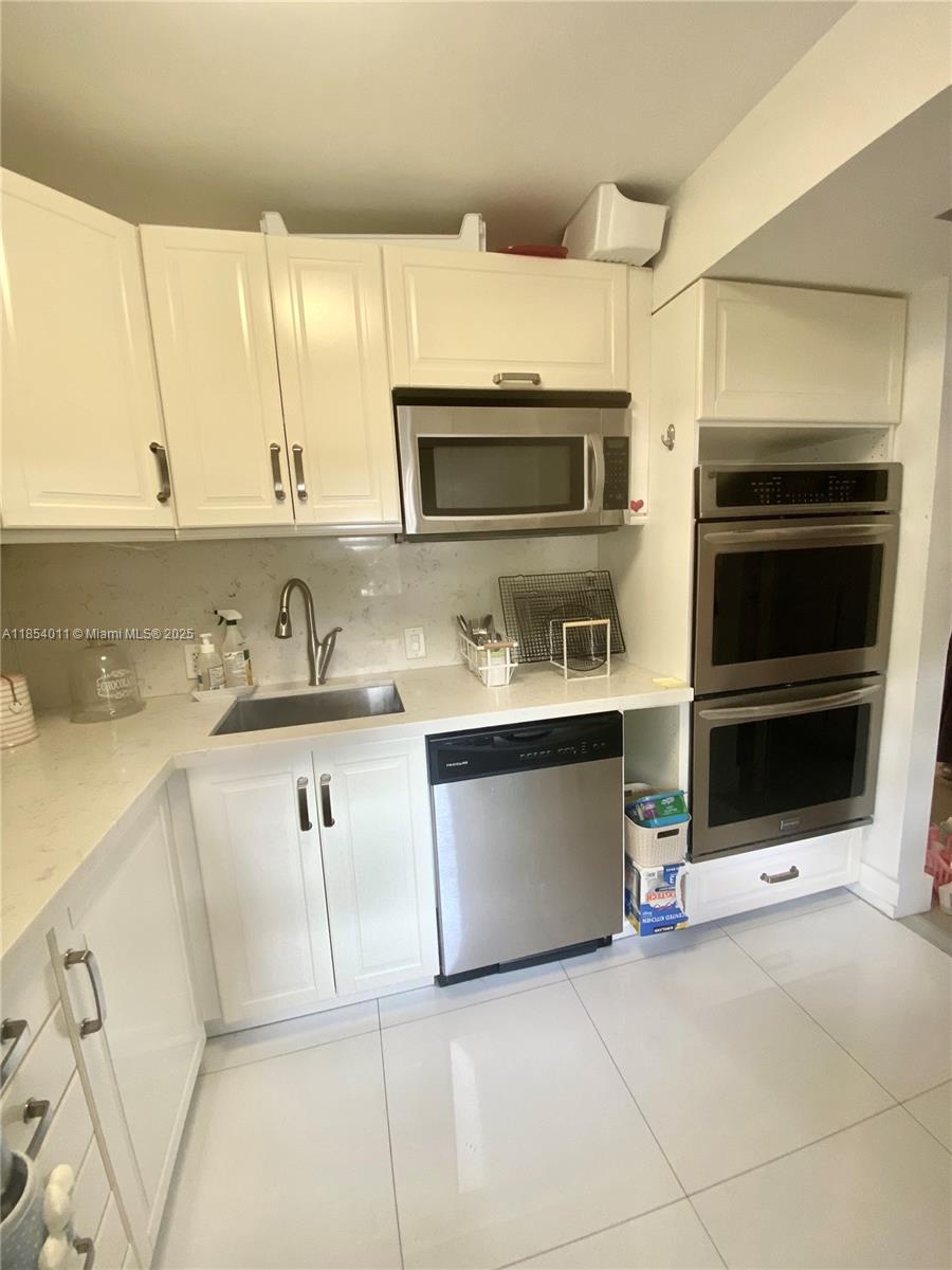 BRAVURA I CONDO - Residential