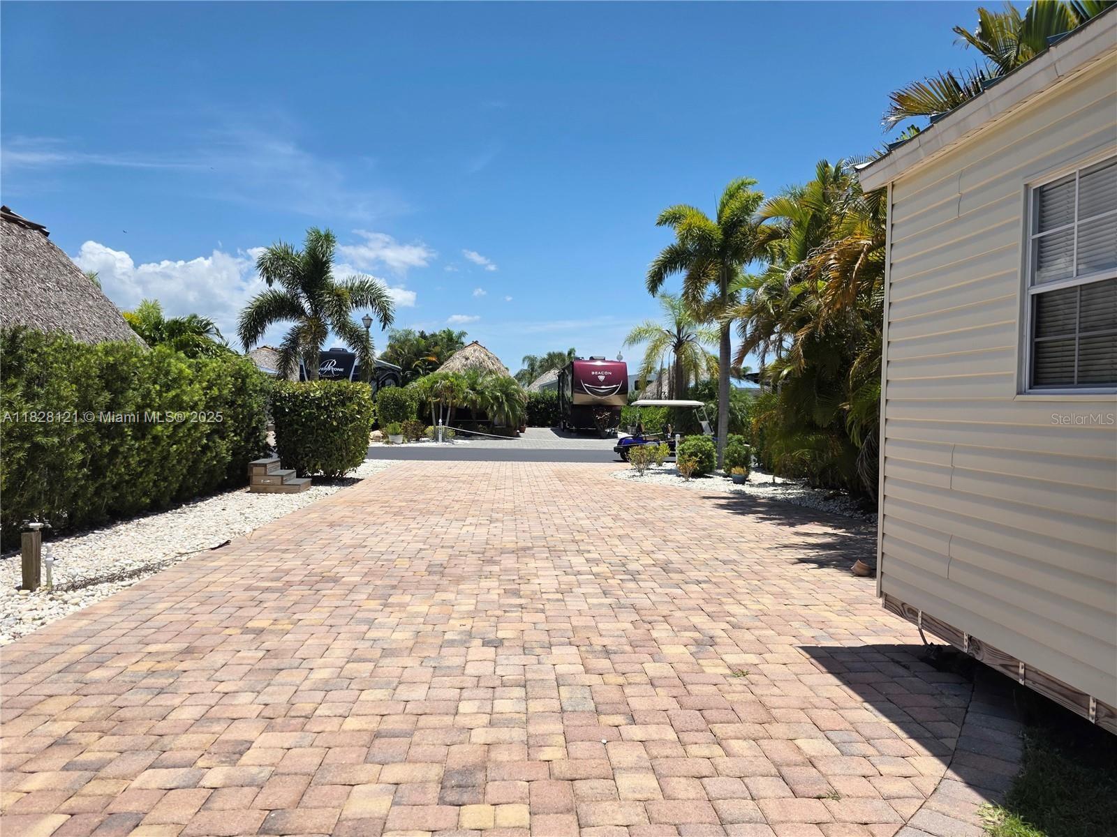 515 SW 39th Trace