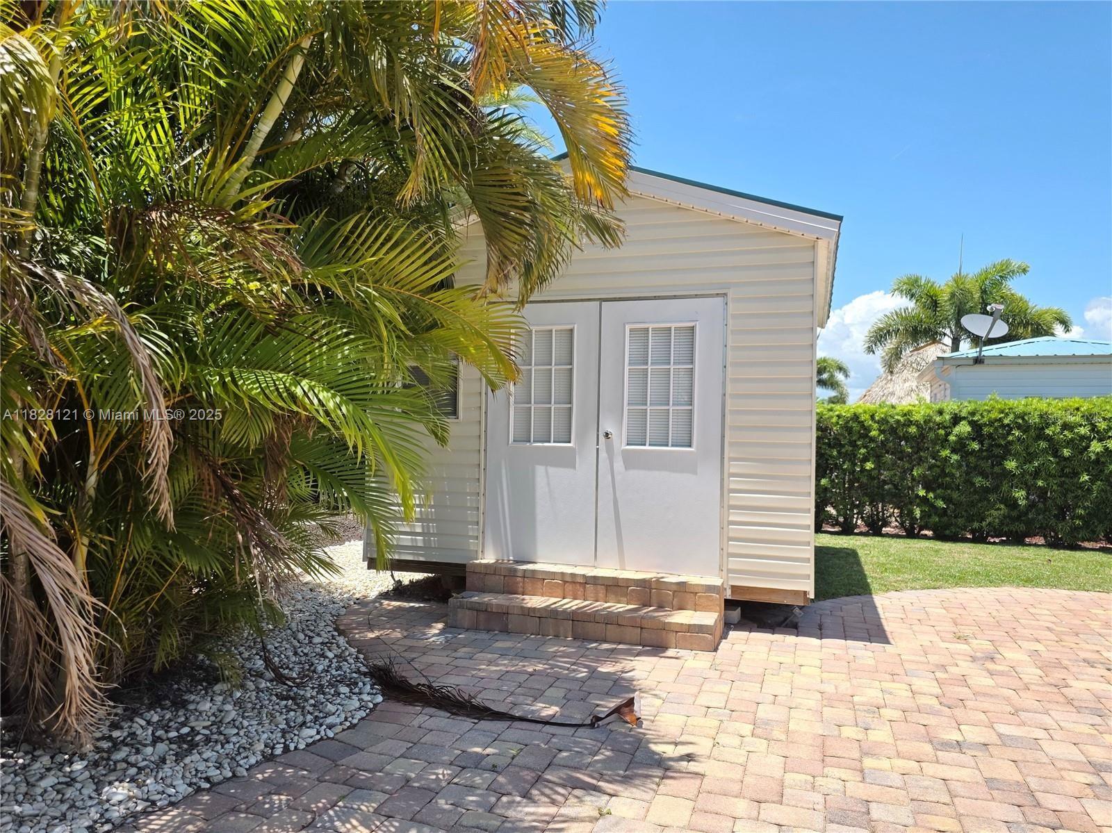 Silver Palms RV Resort - Land