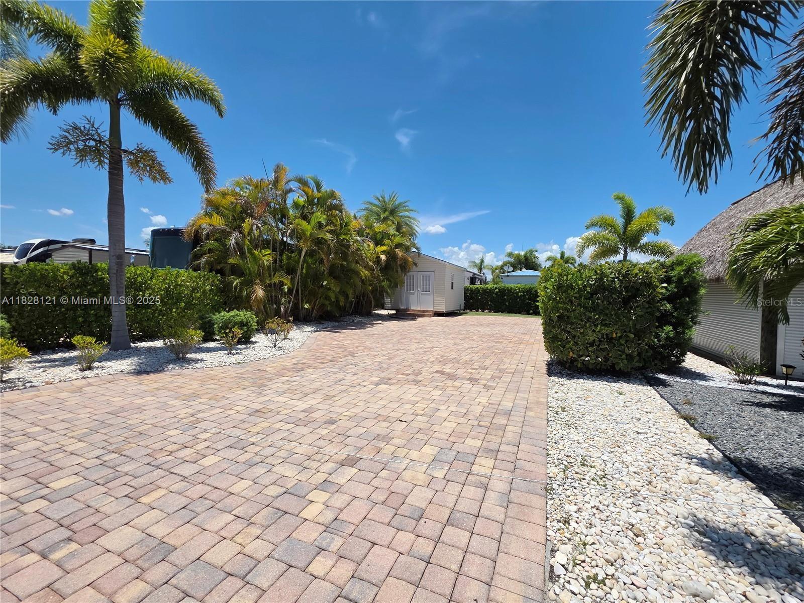 515 SW 39th Trace