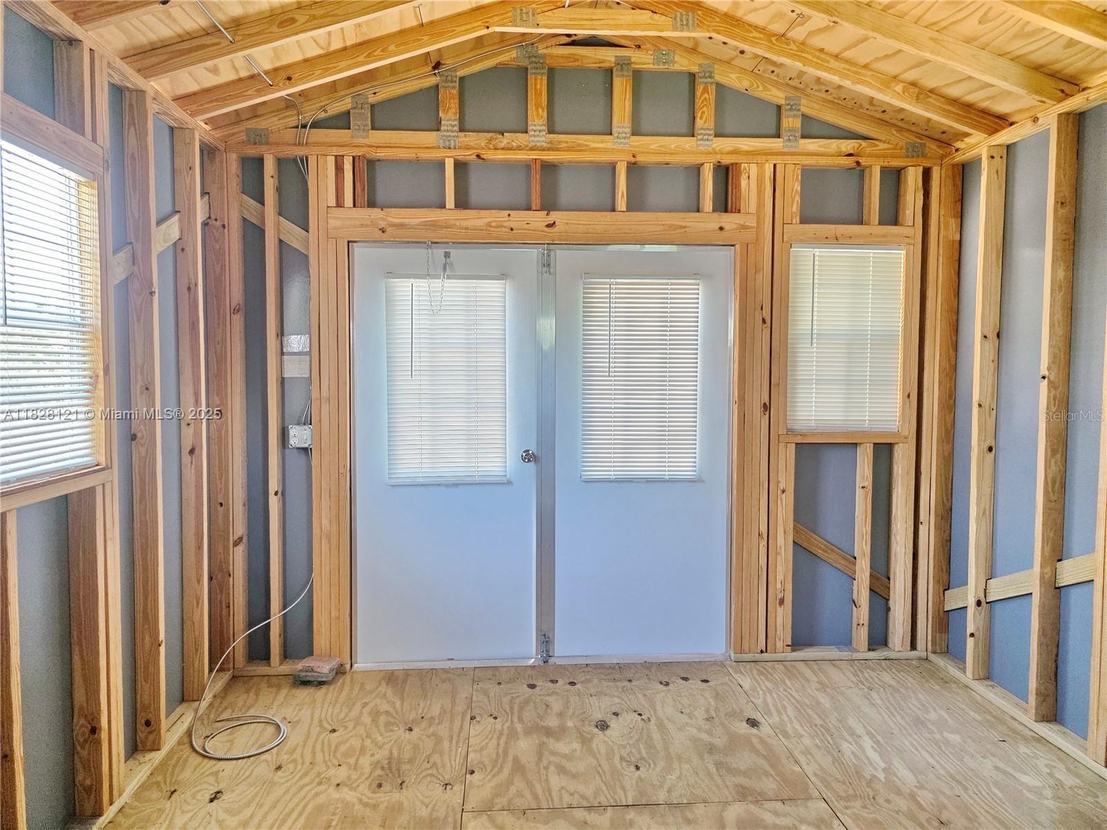 Silver Palms RV Resort - Land