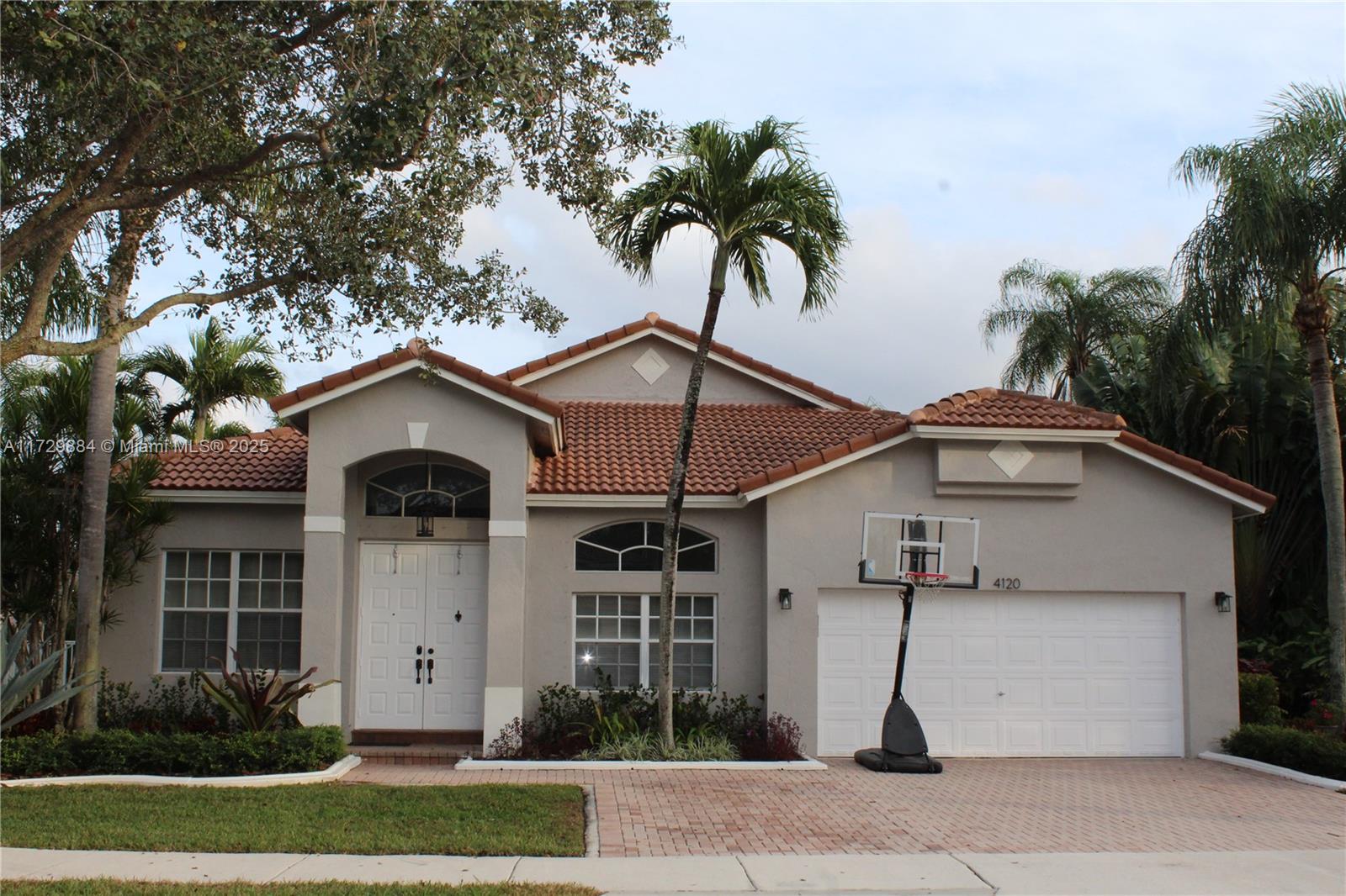 4120 Amber Ln 4120, Weston, Broward County, Florida - 4 Bedrooms  
2 Bathrooms - 