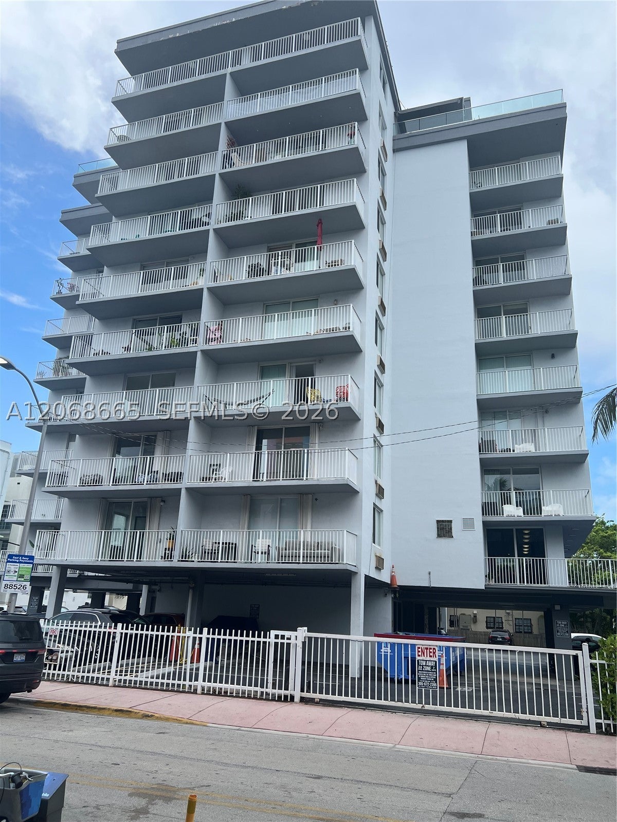 1255 Collins Ave 705