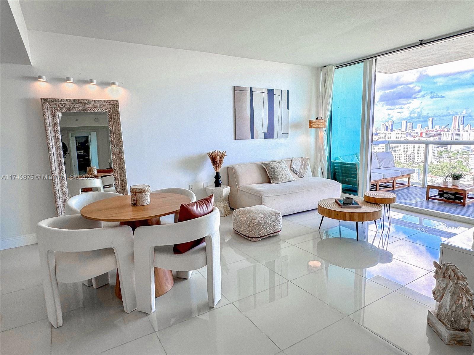 TERRAZAS RIVERPARK VILLAG - Residential