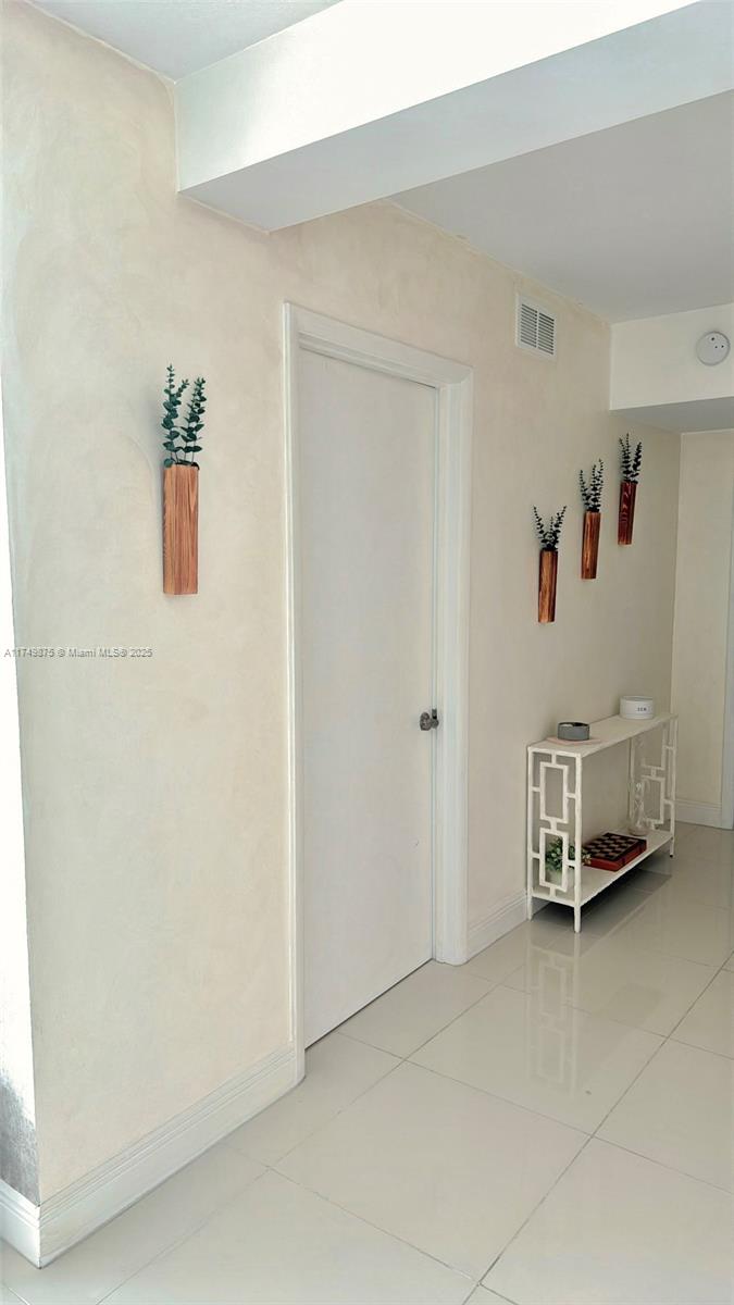 TERRAZAS RIVERPARK VILLAG - Residential