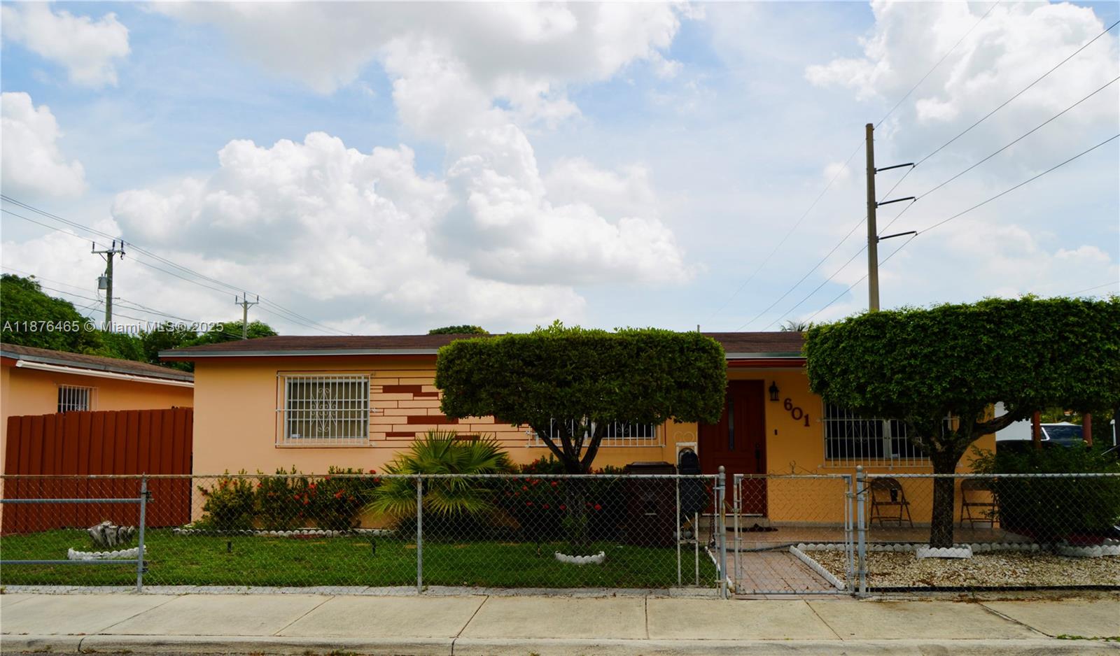 View photos, virtual tours, details... 601 E 33rd St