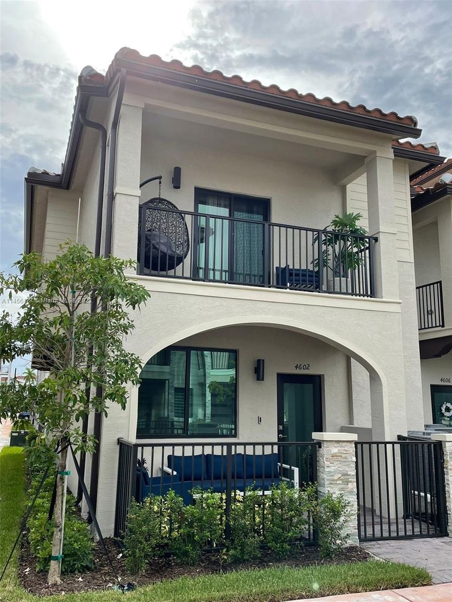 4 Bedroom and 2.5 baths corner townhome, wood waterproof floor, Railings stealing steel, stainless steel appliances, all windows with blinds, washer and dryer, A/C system. Beautiful white kitchen Cabinets, Quartz top, Backsplash, walk-in closet, double car garage and balcony. Private Club House, Gym, playground, swimming pool, game room, 24 hours security.