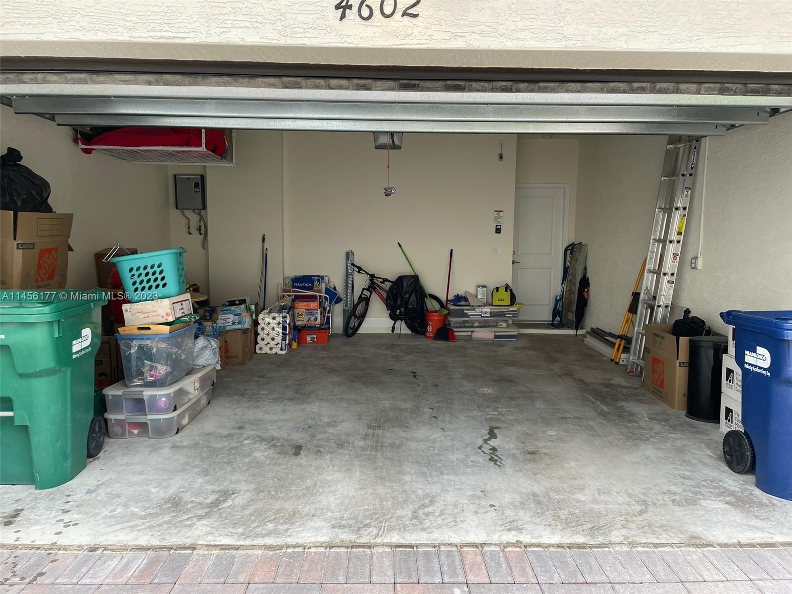 DOWNTOWN DORAL SOUTH PHAS - Residential