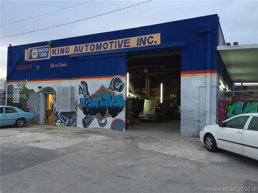 Two(2) folios located right in the heart of Wynwood, and minutes to the Design District, Midtown, Downtown, Miami Beach and Airport.  9,250sq ft Zoned T5-0 ready for development. Do not miss this this opportunity.
folio#s  01-3125-031-0070 & 01-3125-031-0060
