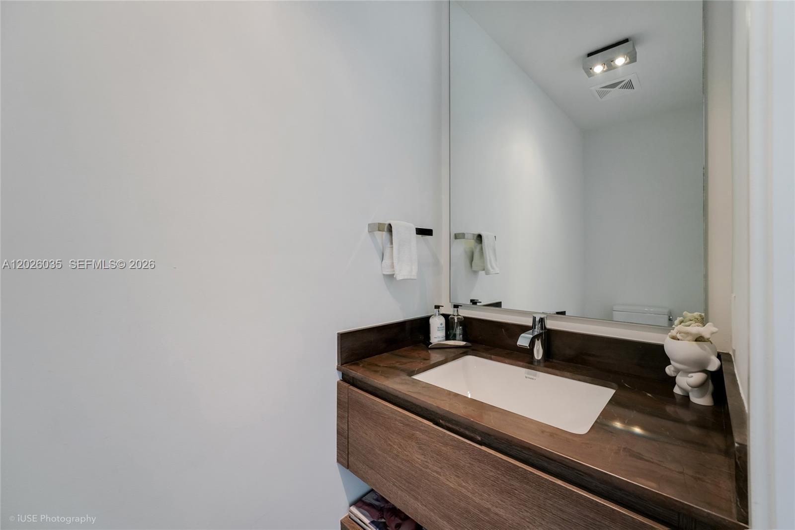 OCEANA KEY BISCAYNE CONDO - Residential