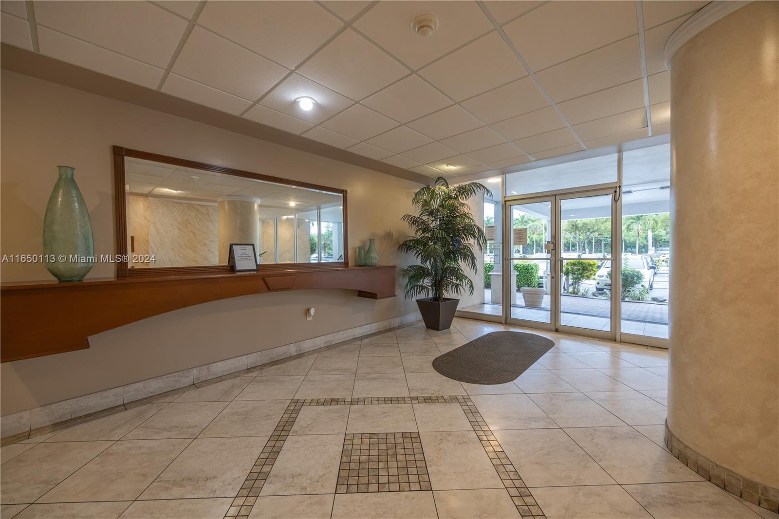 STRATFORD HOUSE CONDO - Residential