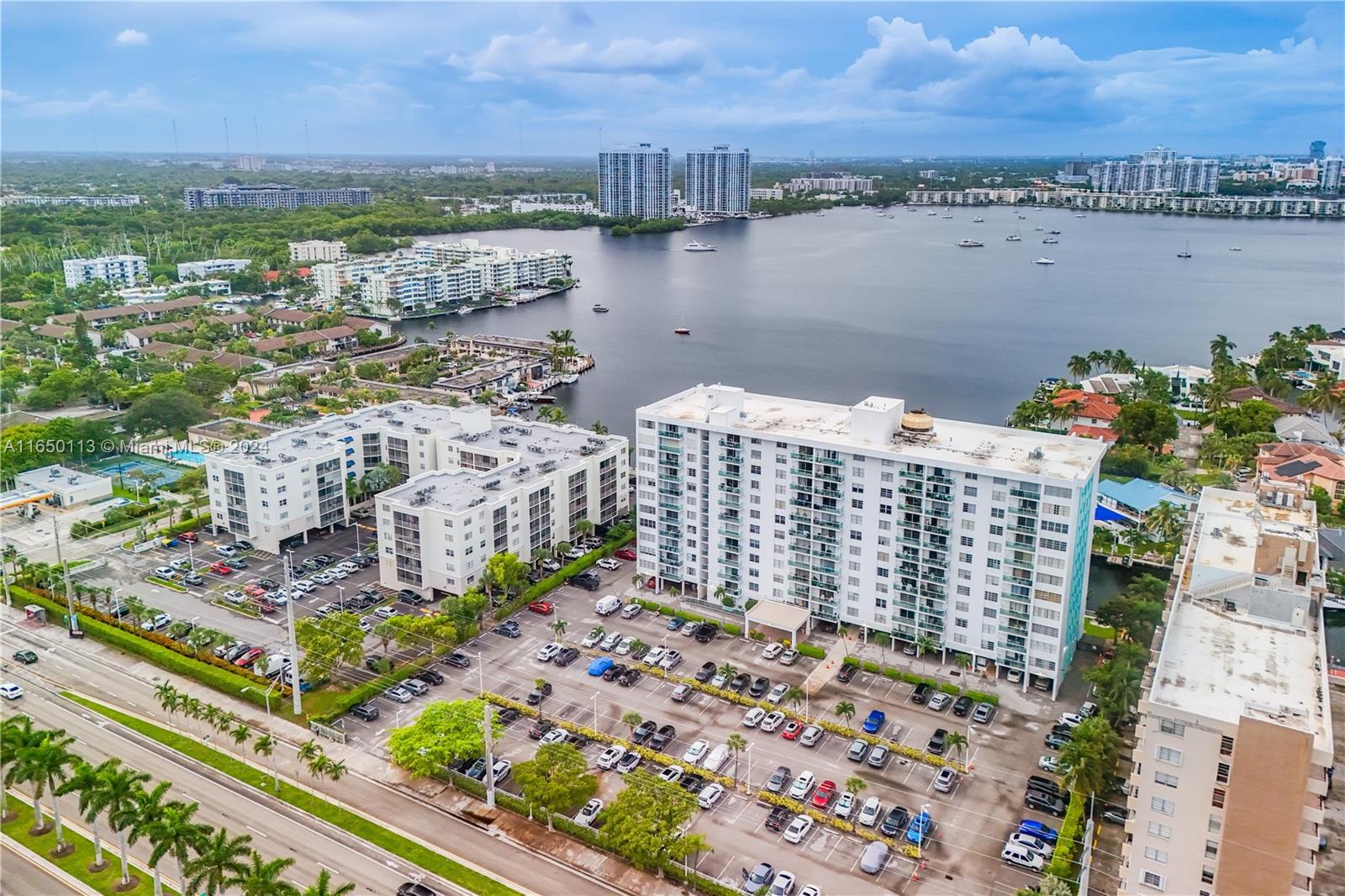 STRATFORD HOUSE CONDO - Residential