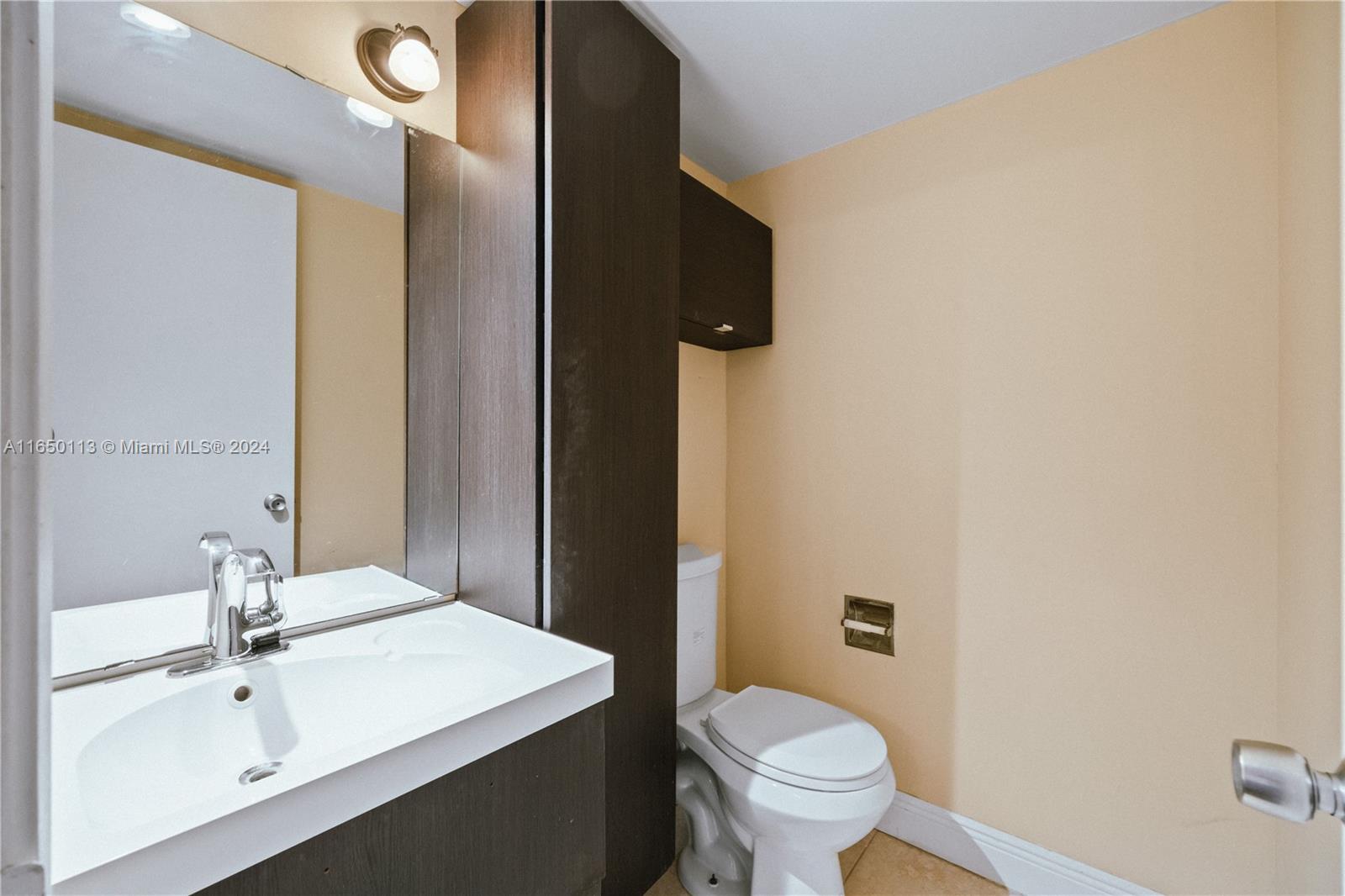 STRATFORD HOUSE CONDO - Residential