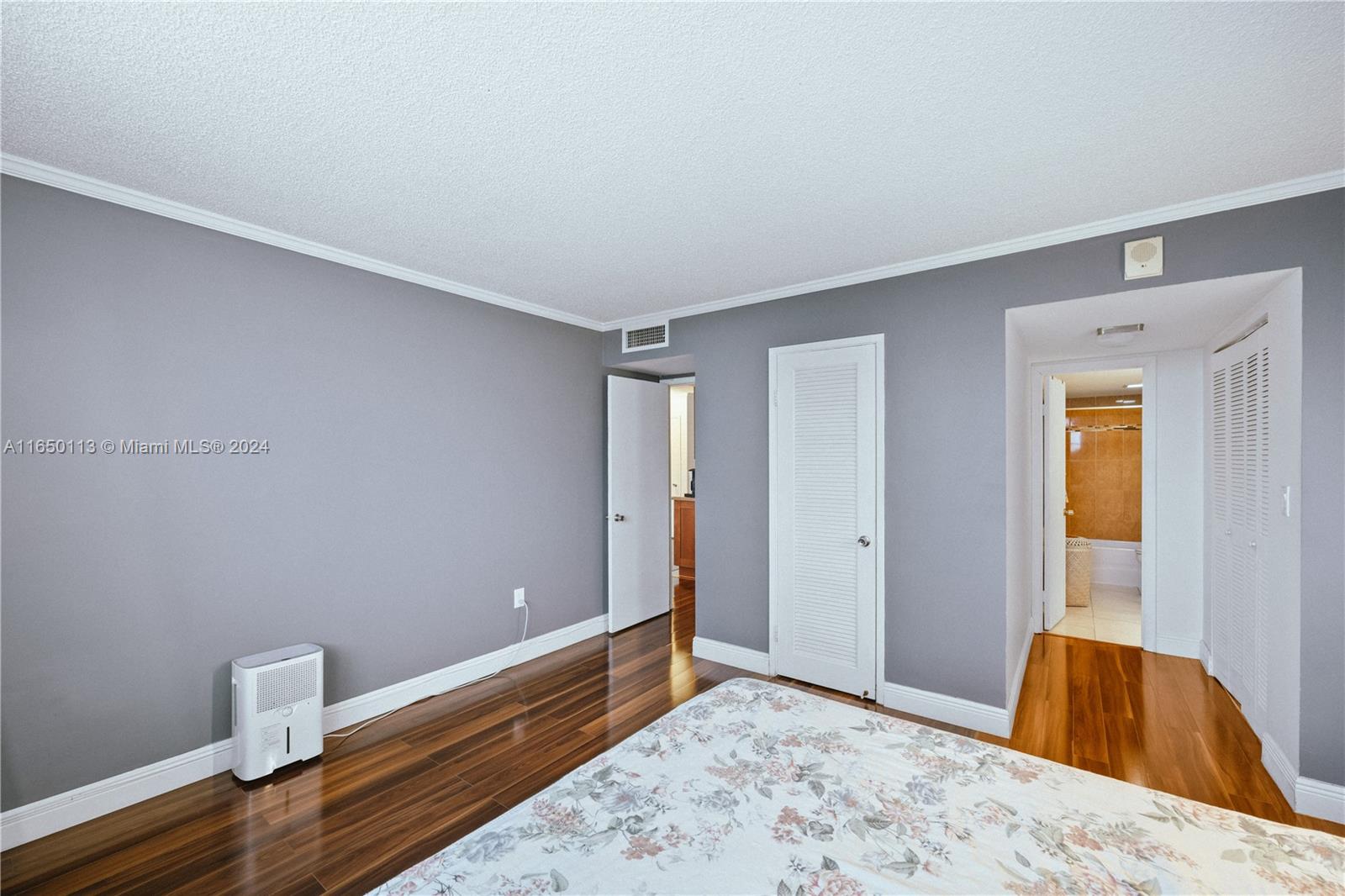STRATFORD HOUSE CONDO - Residential