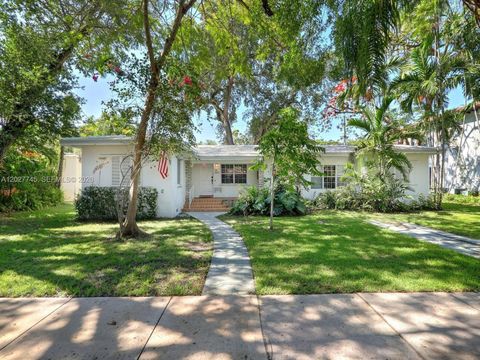 Photo of 1414 Messina Ave, Coral Gables, FL 33134 (MLS # A12027745)