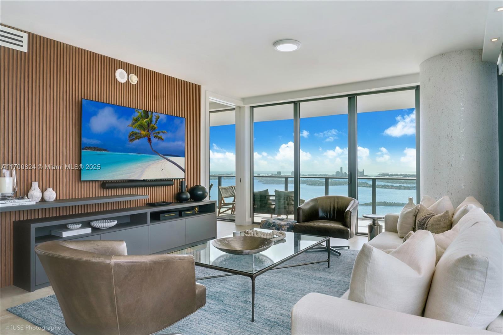 Property for Sale at 650 Ne 32nd St 4701, Miami, Broward County, Florida - Bedrooms: 4 
Bathrooms: 5  - $1,950,000