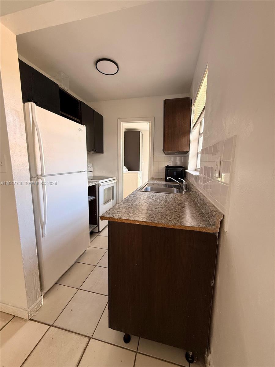 42 NW 66th St 0