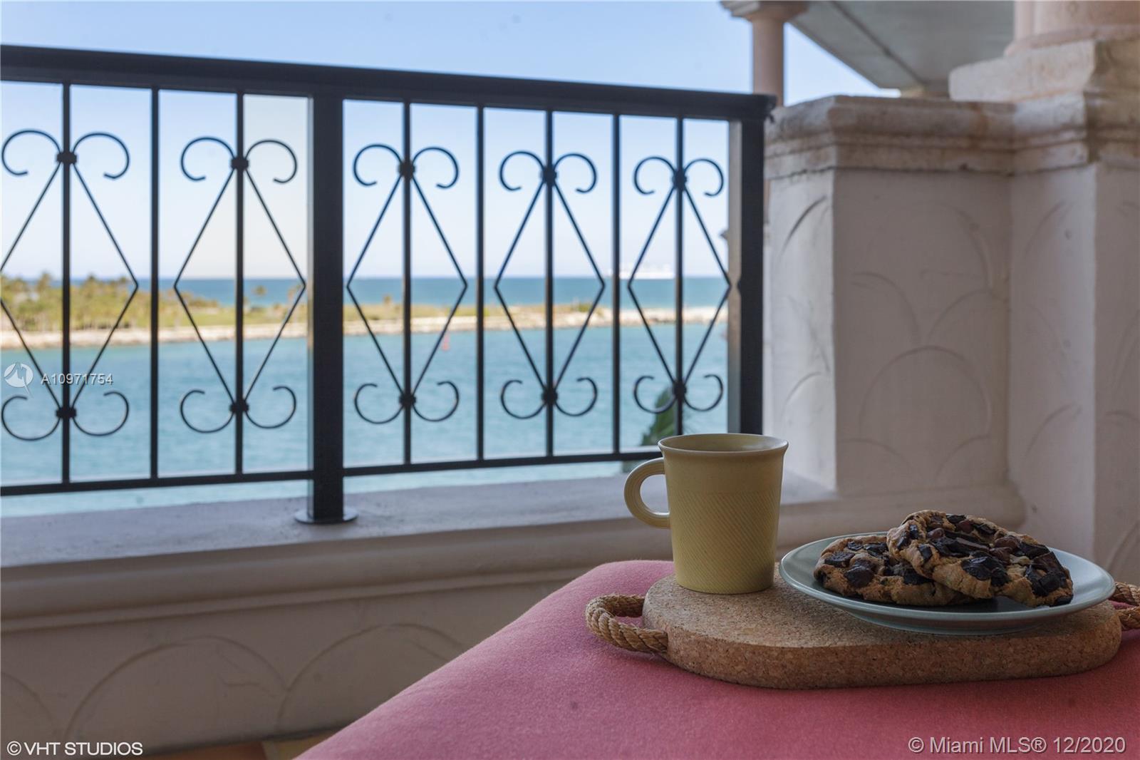 OCEANSIDE @ FISHER ISL CO - Residential