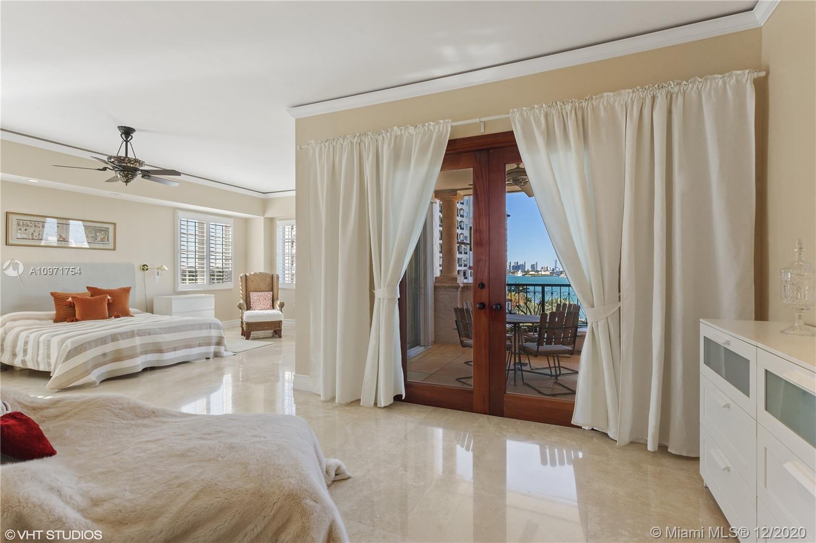 OCEANSIDE @ FISHER ISL CO - Residential