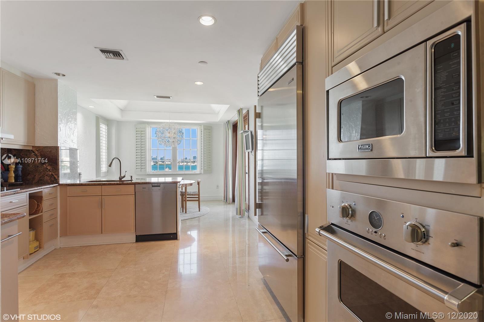 OCEANSIDE @ FISHER ISL CO - Residential