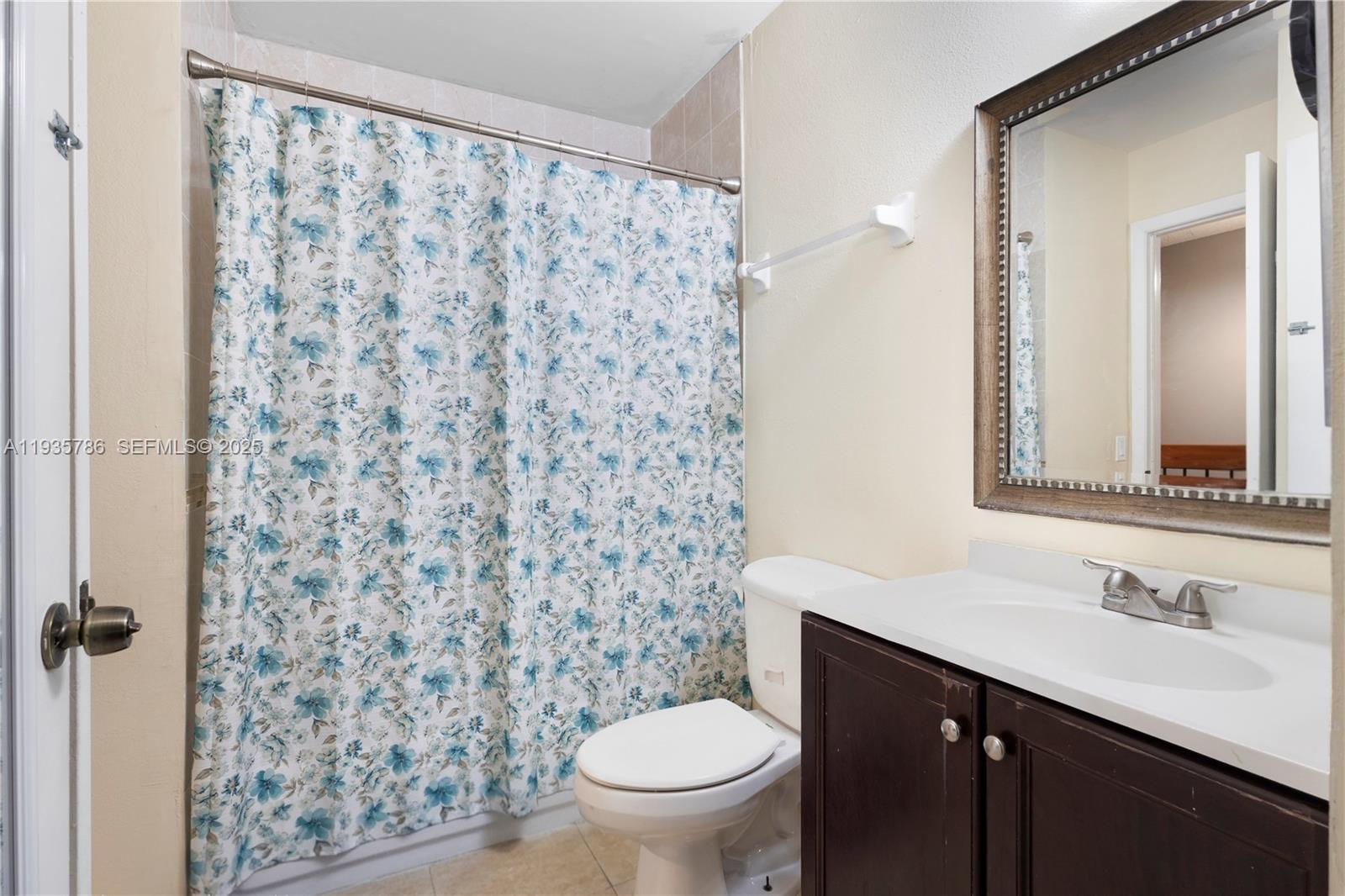 MIRA VILLAS CONDO - Residential