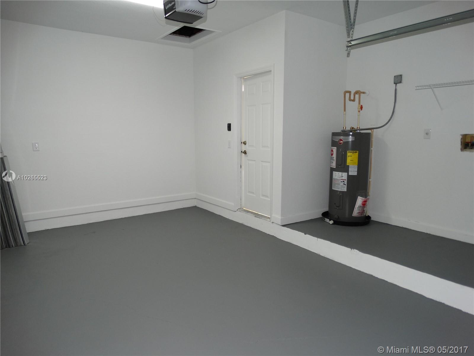 BISCAYNE DRIVE ESTATES - Residential