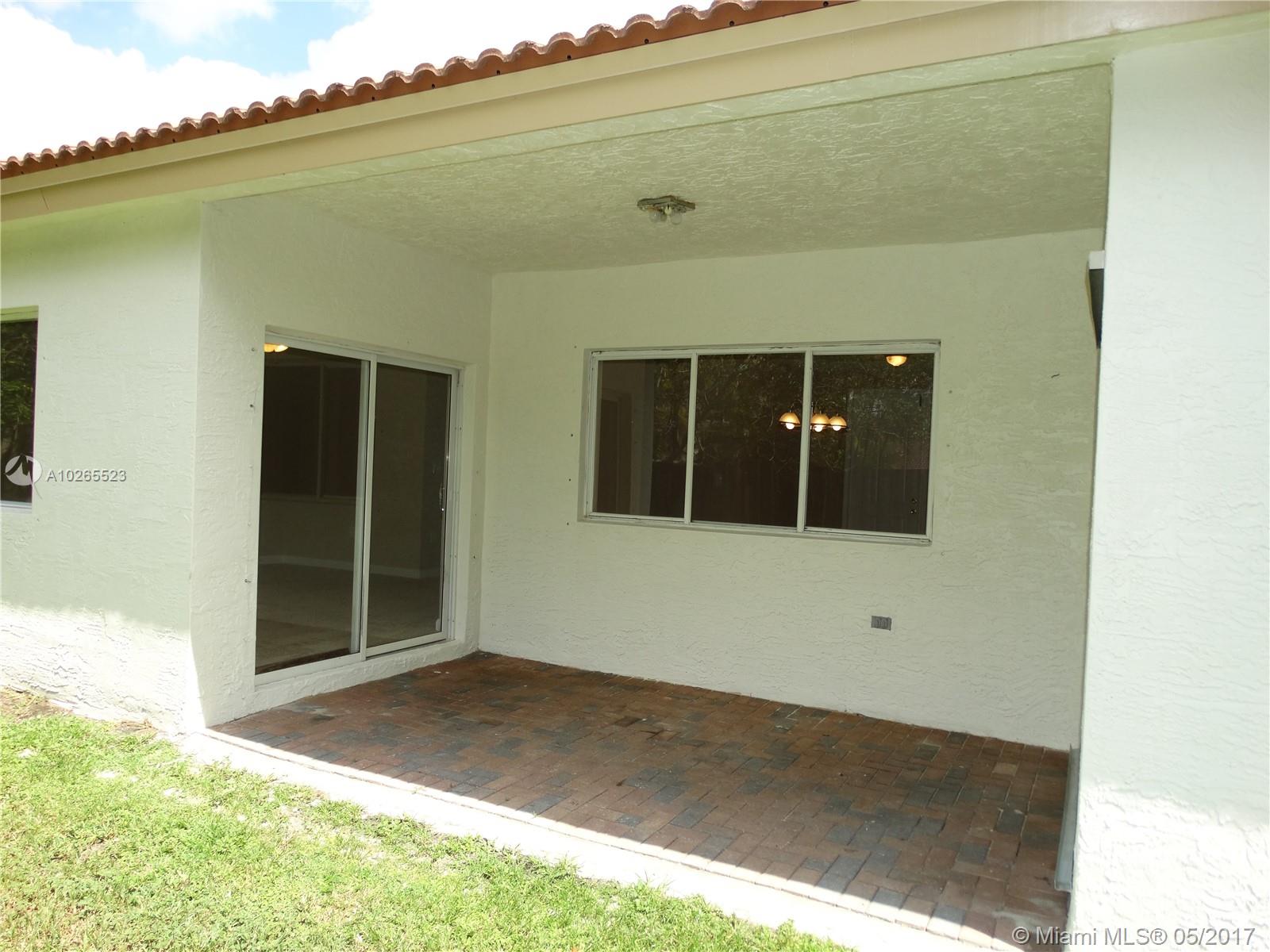 BISCAYNE DRIVE ESTATES - Residential