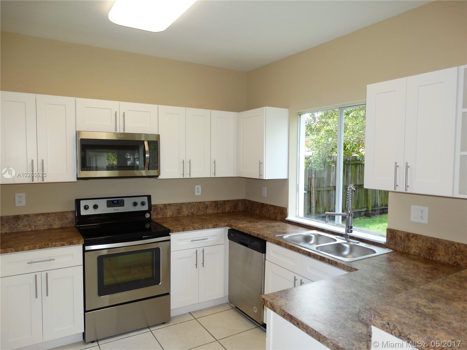 BISCAYNE DRIVE ESTATES - Residential