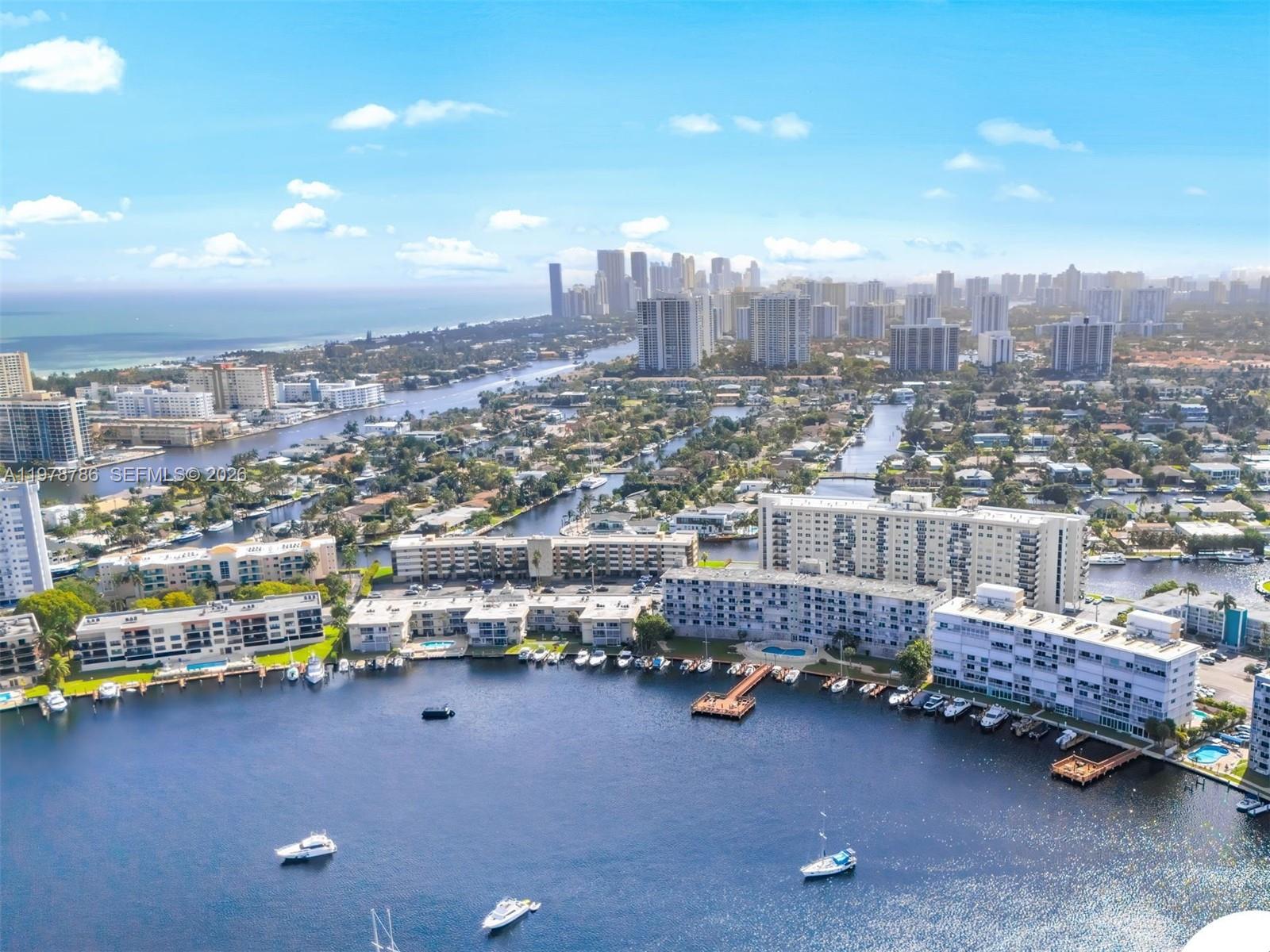 427 Golden Isles Dr 9G