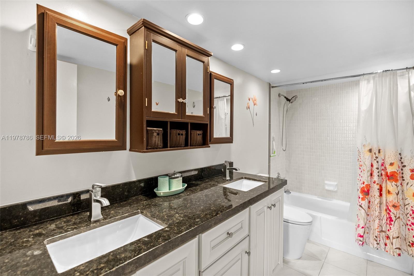 GOLDEN HORN SOUTH CONDO - Residential