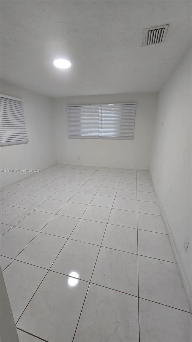 LAUREL HILL PARK - Residential Lease