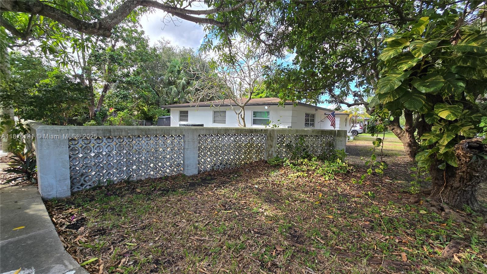 LAUREL HILL PARK - Residential Lease