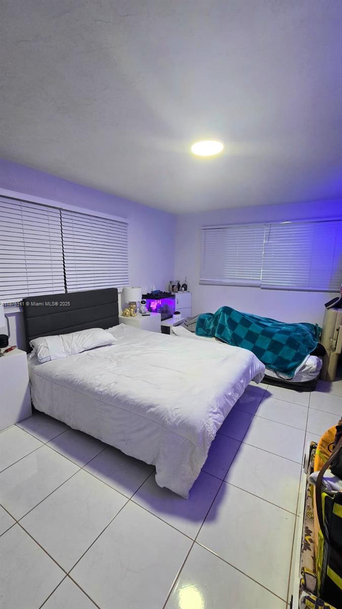 LAUREL HILL PARK - Residential Lease