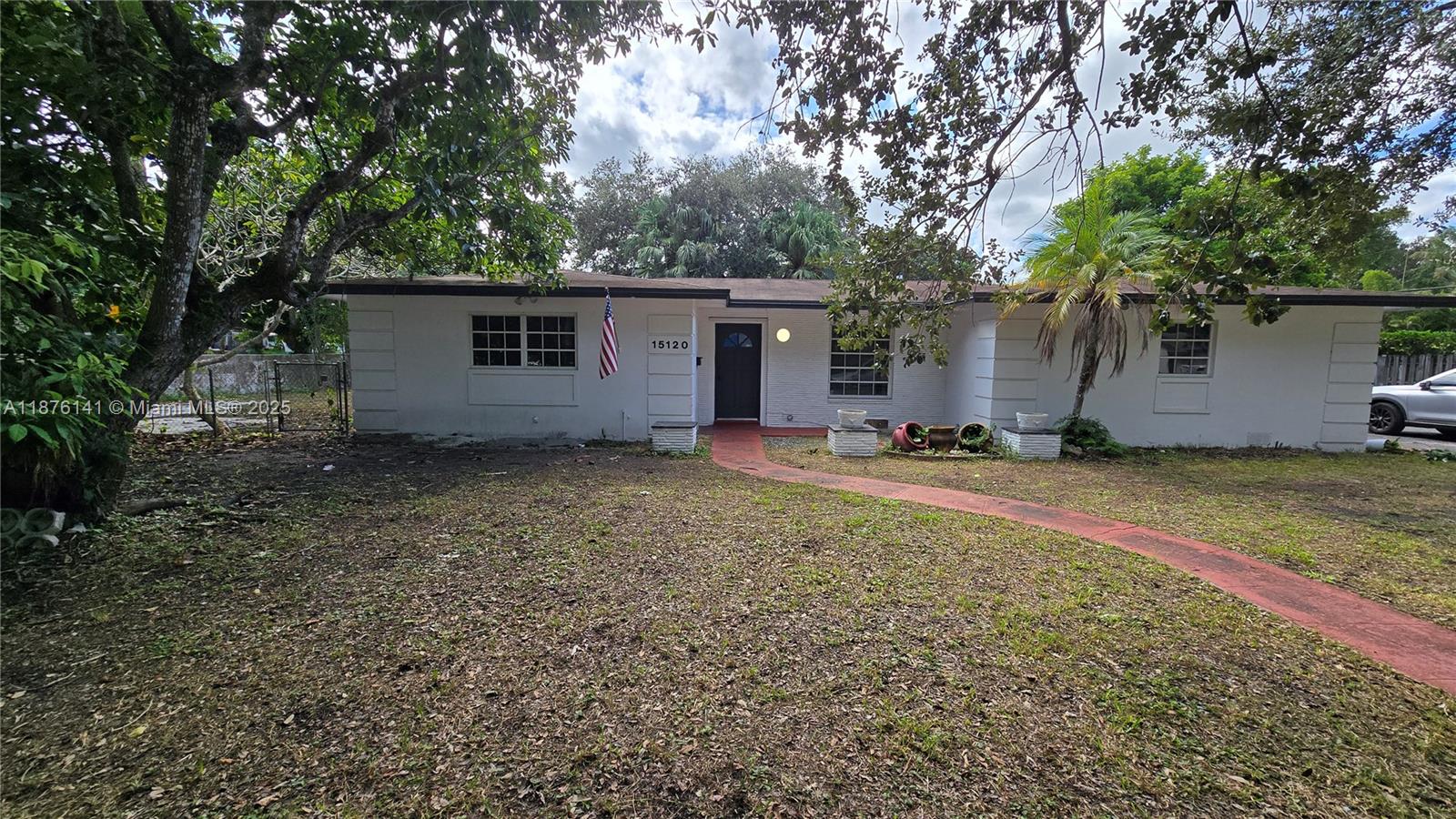 LAUREL HILL PARK - Residential Lease