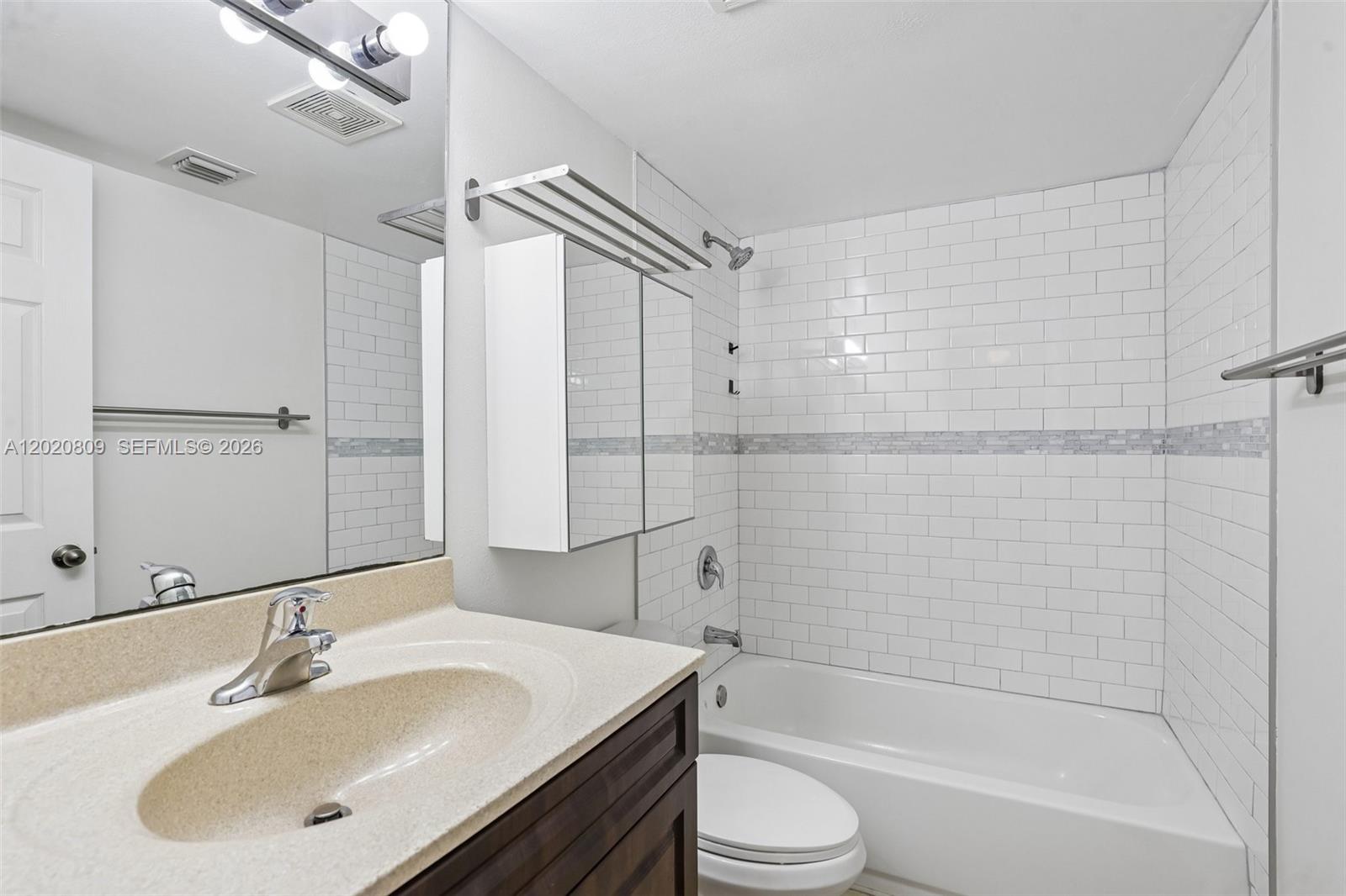 JASMINE LAKES II CONDO - Residential