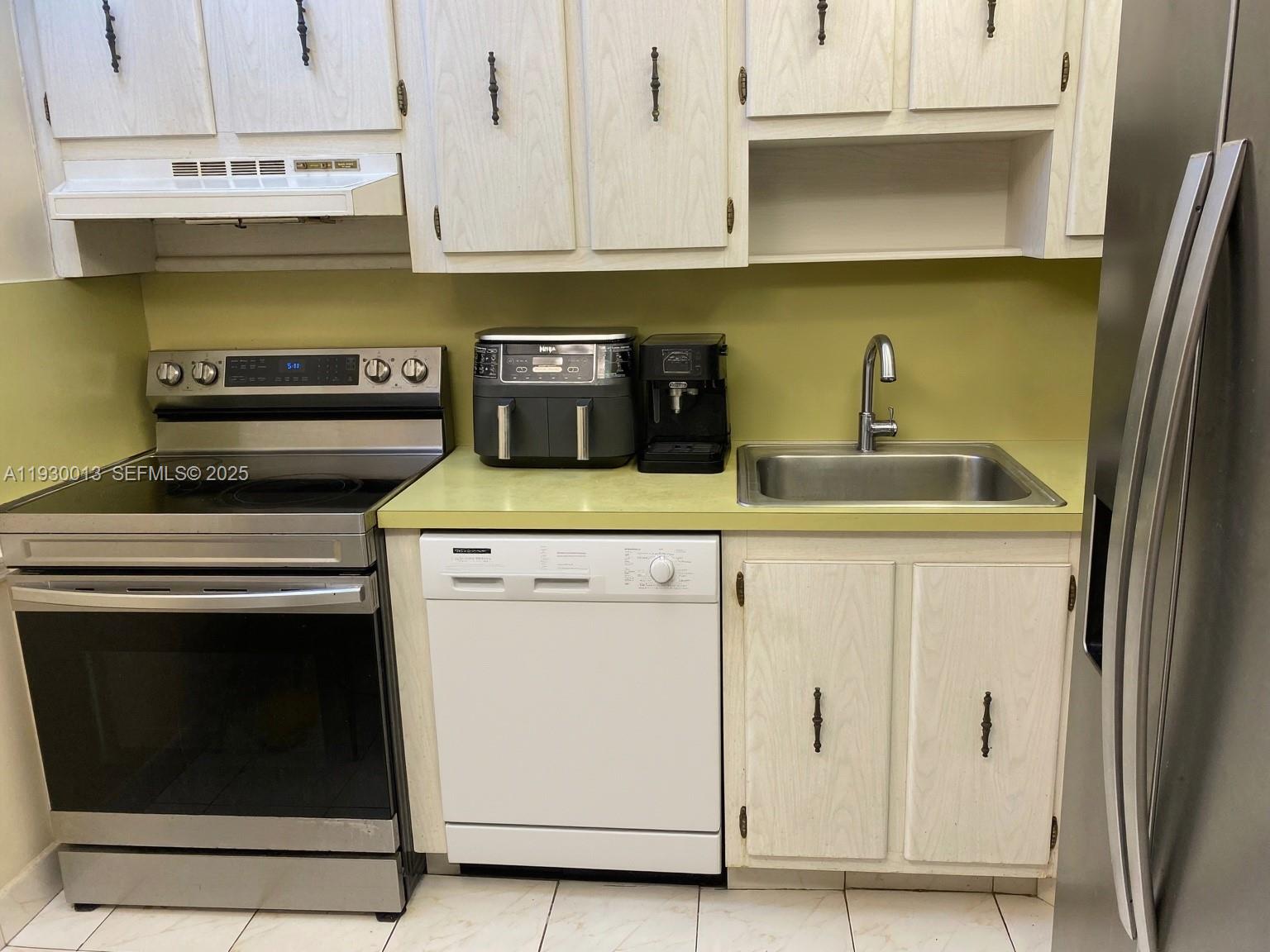 CORONADO CONDO- TOWER II - Residential