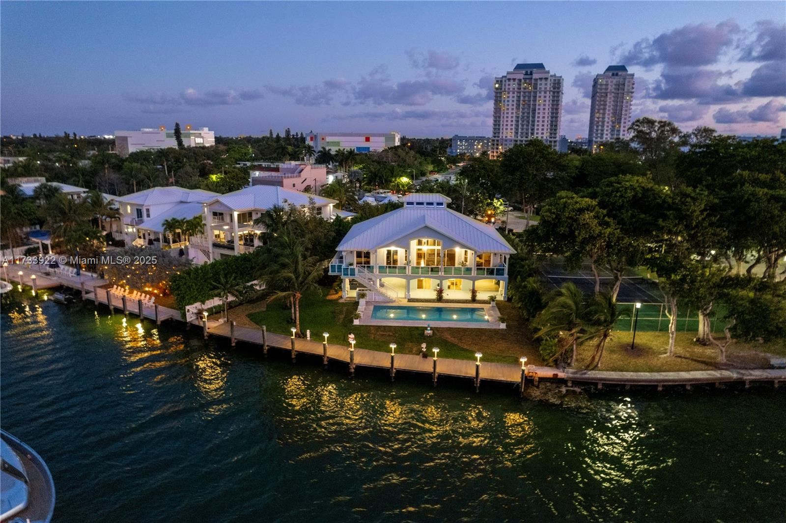 BELLE MEADE ISLAND - Residential