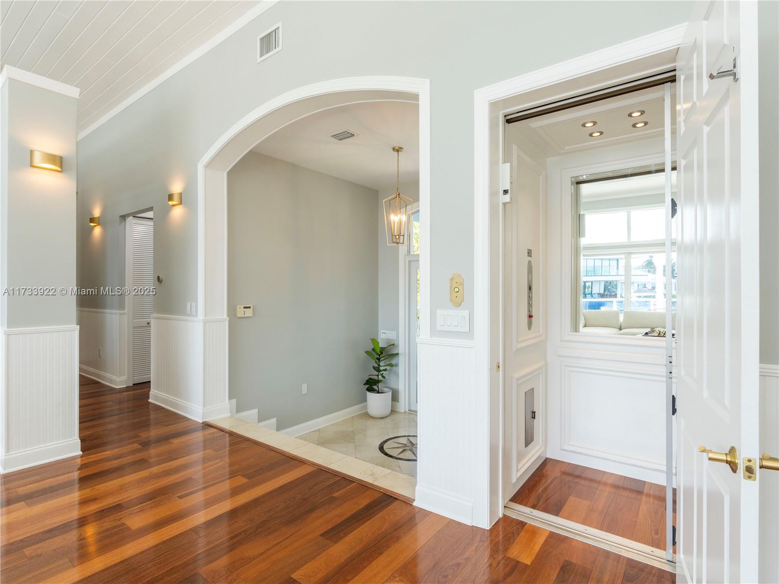 BELLE MEADE ISLAND - Residential