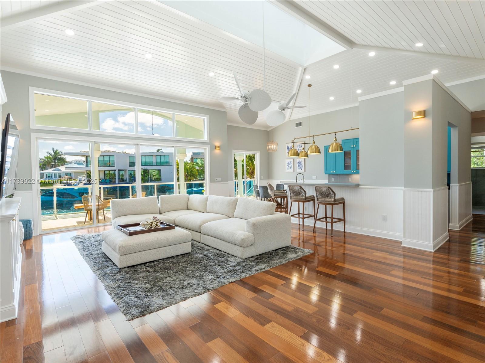 BELLE MEADE ISLAND - Residential