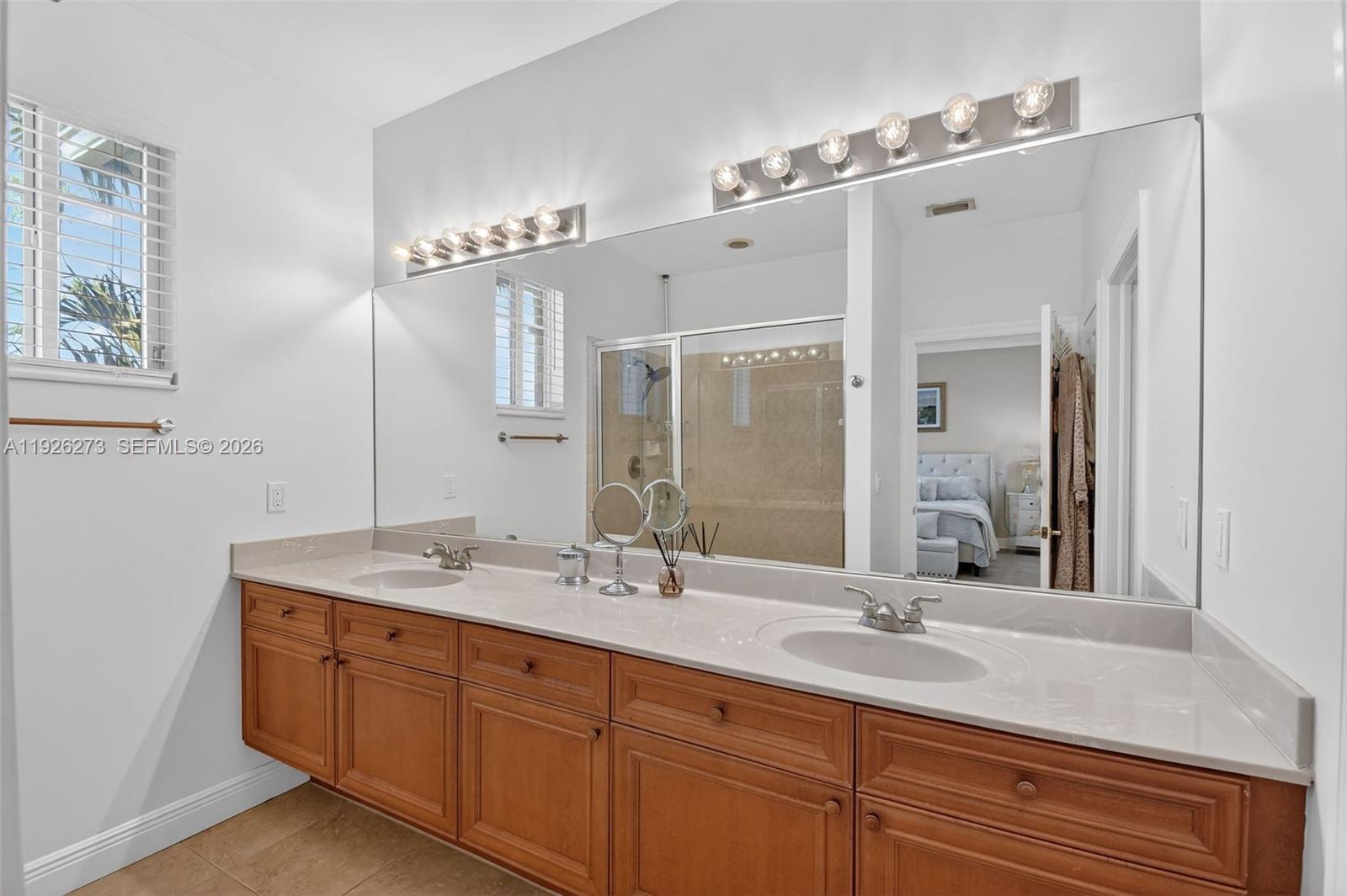 PARROT COVE - Residential